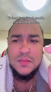 Yo viendo los msj que le mandé a mi ex anoche borracho.