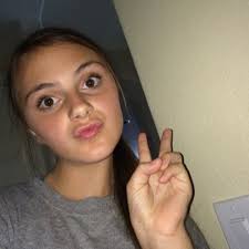 Victoria Bayer (@victoria_bayer5)