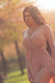 LANA DEALESSI – PINK MAXI DRESS | Lana Dealessi - Busty & Curvy Italian  glamour goddess
