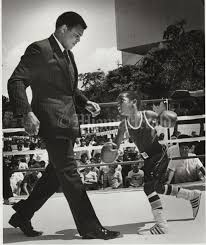 Урождённый кассиус марселлус клей, англ. Muhammad Ali Flashback Miami