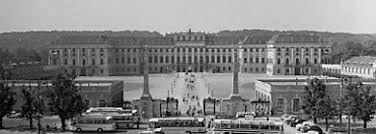 8am guided schönbrunn palace (schloss schönbrunn) tours start around usd 12.01 per person. Schloss Schonbrunn Wien Geschichte Wiki