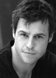 Rodger Corser S A Nascut In 1973 In Victoria Australia In 1996 A Aboslvit Deakin University Iar Primul Sau Rol L Mcleod S Daughters Actors Last Man Standing