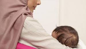 Nggak ribet saat dibuka, pun nggak mengekspos payudara sehingga nggak terlihat orang lain saat si kecil minta asi. 5 Tips Memilih Baju Muslim Yang Nyaman Dan Modis Untuk Ibu Menyusui