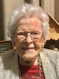 Elnora Hendrix's Instagram, Twitter & Facebook