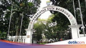 Untuk tutorial cara membuat file lampiran pdf sebenarnya mudah saja, saya asumsikan kalian sudah scan semua file berkas. 2017 Mendatang Pemkot Bandung Buka Lowongan 2 000 Petugas Linmas