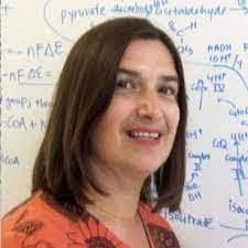 Joanna Batton's Instagram, Twitter & Facebook