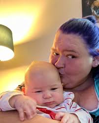 Precious!! Glenn looks so much like Amy, while Gage looks like Michael.