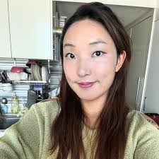 Acabo de dejar de seguir a alguien por publicar flores feas en caso de que  te estés preguntando lo mezquino que soy