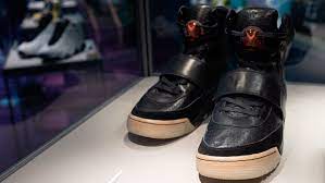 There are 389 kanye west shoes for sale on etsy, and they cost 60,04 $ on average. Kanye West Trainers Sell For 1 8m Dollars At Auction Marca