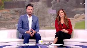 صباح الخير يا عرب مذيعة تظهر على شاشة Mbc خمس دقائق ثم تختفي Facebook