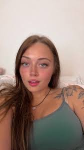 Victoria Coughlin's Instagram, Twitter & Facebook