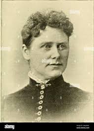 Bookidsteenfamilyi hi-res stock photography and images