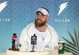 The patriots are the betting favorites to land julio jones. Travis Kelce Almost Went Completely Broke After Receiving His First Nfl Contract With The Chiefs