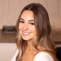 Alexandra Bouchard's Instagram, Twitter & Facebook