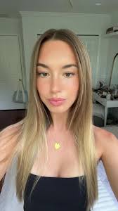 Dasha Dova Middle Finger