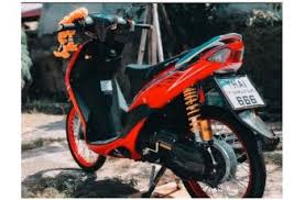Yamaha juga menjadi salah satu vendor yang motor maticnya banyak dirubah oleh para pemiliknya. Yamaha Mio Lama Tampil Gaya Cangkok Serat Karbon Plus Part Mewah Mobimoto Com