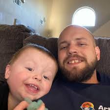 Kyle Armbruster's Instagram, Twitter & Facebook