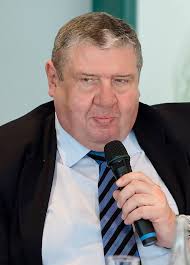 Kulatý stůl ZD: Kompetence máme, ale politici nám brání je využít, shodli  se ředitelé pojišťoven