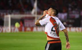 Enzo pérez profil), vereinsseiten (z.b. Enzo Perez Mirar La Camiseta De River Plate Pasion Facebook