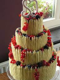 White Chocolate And Red Fruits Round Wedding Cakes Chocolate Roll Cake Fruit Wedding Cake