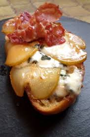 Tartine Roquefort Poire Et Chips De Jambon Fume Crispy Ham Pears And Blue Cheese Bread Tartine Recettes De Cuisine Recette Cuisine Et Boissons