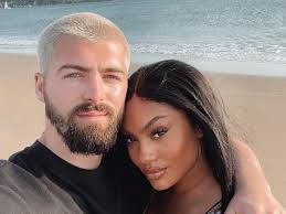 Gogglebox's Tom Malone Sr dances shirtless