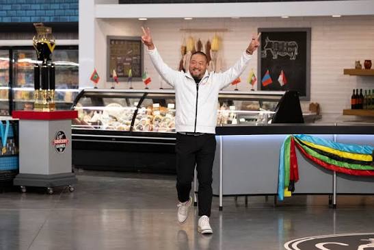 The road to the championship ends here 🌍🏆 The final two masters of world  cuisines are ready for one last head-to-head battle! Don't miss the epic  finale of #GroceryGames: Global Games TONIGHT