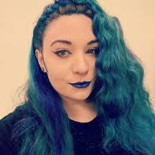 Hannah Vickers's Instagram, Twitter & Facebook