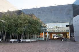 Ver todas as 255 fotos. K20 Kunstsammlung Nordrhein Westfalen In Dusseldorf Germany By Peeradon Warithkorasuth Photo Stock Snapwire