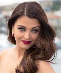 Variety of updo hairstyles 40s hairstyle ideas and hairstyle options. 8 Most Graceful Hairstyles For Beauties In Their 40s