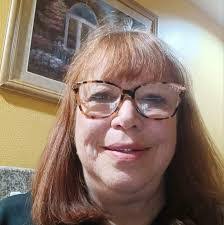 Colleen Dewitt's Instagram, Twitter & Facebook