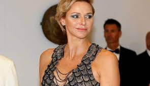 Le sue condizioni di salute hanno preoccupato non poco dal momento che la moglie di alberto ii è bloccata in sudafrica dallo scorso maggio per i postumi di. Kxmaqkxuex71km