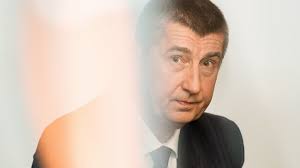 Politolog tvrdí, že babiš dokáže svojí pracovitostí v. Proc Babis Davno Neni Ve Vazbe Senatori Drsne Promluvili Globe24 Cz