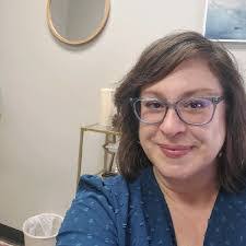 Angela Middlebrooks's Instagram, Twitter & Facebook