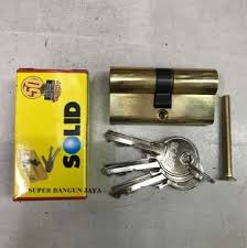 Harga handle kunci pintu bulat kamar mandi solid c601x300 silver c601 x 300. Jual Kunci Pintu Solid Online Terbaru Agustus 2021 Blibli