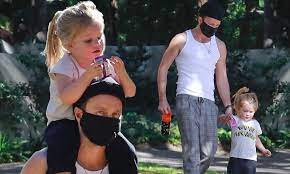 Paul is an american actor best known as jesse pinkman from breaking bad while parsekian is a film director. Aaron Paul Is A Doting Dad As He Carries Daughter Story On His Shoulders During Bonding Outing In La Daily Mail Online