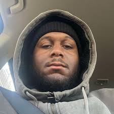 Where to buy a PS4 power cable and HDMI cable in Medellin?