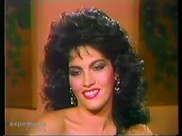 Las candidatas al #missuniverso 1995 realizado en Windhoek #namibia durante  un safari. Arriba, de izquierda a derecha: Yana Kalman, Miss Israel; Andrea  Harsanyi, Miss Hungría y Sandra Rivero Zimmermann, Miss Bolivia; abajo:  Sonia