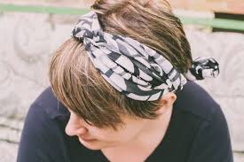 Pros of using different styles of scarves: 13 Chic Ways To Wear A Scarf In Your Hair Helloglow Co