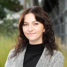 Danielle Bashaw's Instagram, Twitter & Facebook