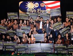 Jadi, jumlah pendapatan setiap bulan yang diterima adalah sebanyak rm55,650 satu kajian dilakukan oleh portal listabuzz pada april 2017 mengatakan bahawa mantan perdana menteri malaysia, dato' seri najib razak. Bernama Elaun Bulanan Pemenang Pingat Sukan Asia Dan Komanwel Naik Rm500