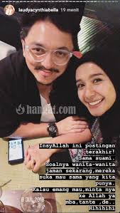 Engku emran meluahkan pendapat yang berbeza tentang erra fazira walaupun bekas isterinya itu berdepan kecaman segelintir netizen rentetan persengketaan yang tercetus dengan datin seri umie aida. Erra Fazira Buka Mulut Mengenai Kemelut Rumah Tangga Emran Bella Murai My