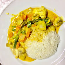Clafoutis con il mangostano, stile thailandese zuppa piccante di gamberetti alla citronella (tom yam kung). Curry Giallo Thailandese Di Verdure Ricetta Laboratorio Cingoli