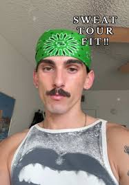 LETS GET SWEATYYYYYY 💚#sweattour #sweattourfit #charlixcx #thriftedfashion  #secondhandfashion #vintagefashion #troyesivan #sweattourphoenix