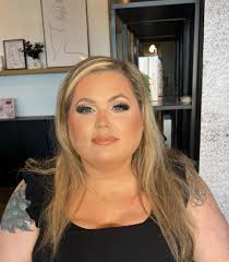 MUA available today that does real nice makeup for under $100? NOT tryna  look like a ghost!!