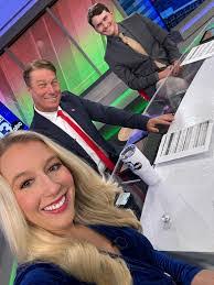 Karin Brooks's Instagram, Twitter & Facebook