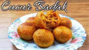 Give this recipe a try and prepare some homemade typically eaten for breakfast or afternoon tea, cucur badak is a traditional malay kuih. Resepi Cucur Badak Cara Mudah Dan Sedap Youtube