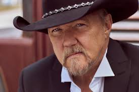 Country Star Trace Adkins Uses The Power of Music to Pay Tribute to  Veterans