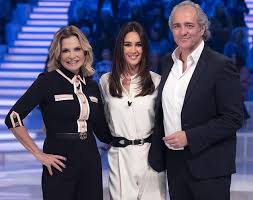 Simona ventura tra presente e passato. Verissimo Simona Ventura Nozze Giovanni Terzi Testimone Bettarini