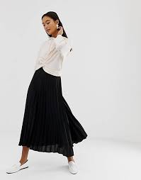 Elles suivent la mode de près et s'adaptent à toutes les occasions. New Look Jupe Mi Longue Plissee Noir Asos